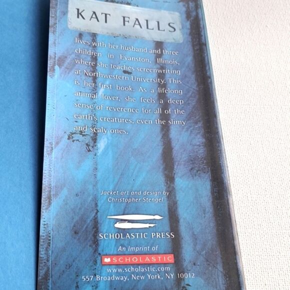 Dark Life By Kat Falls - Picture 6 of 7